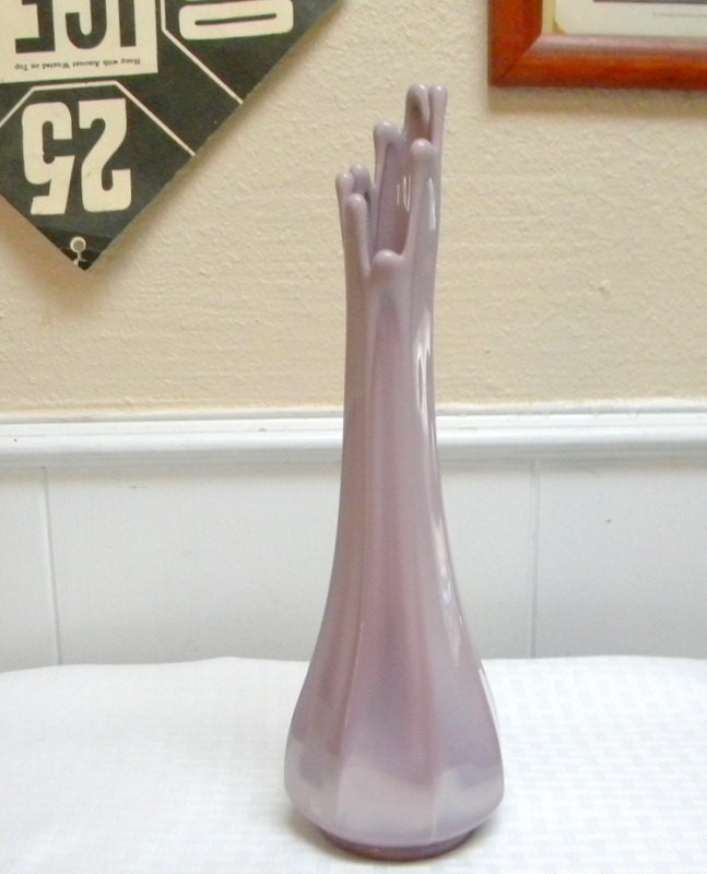 Lilac swung vase L E Smith Simplicity made by TreasuresFromTexas