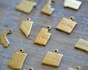 State Map Charms Raw Brass Map United States 50 State Shape Gold America Pendant Charm Maps Jewelry Making Supplies (AU149-AU150)