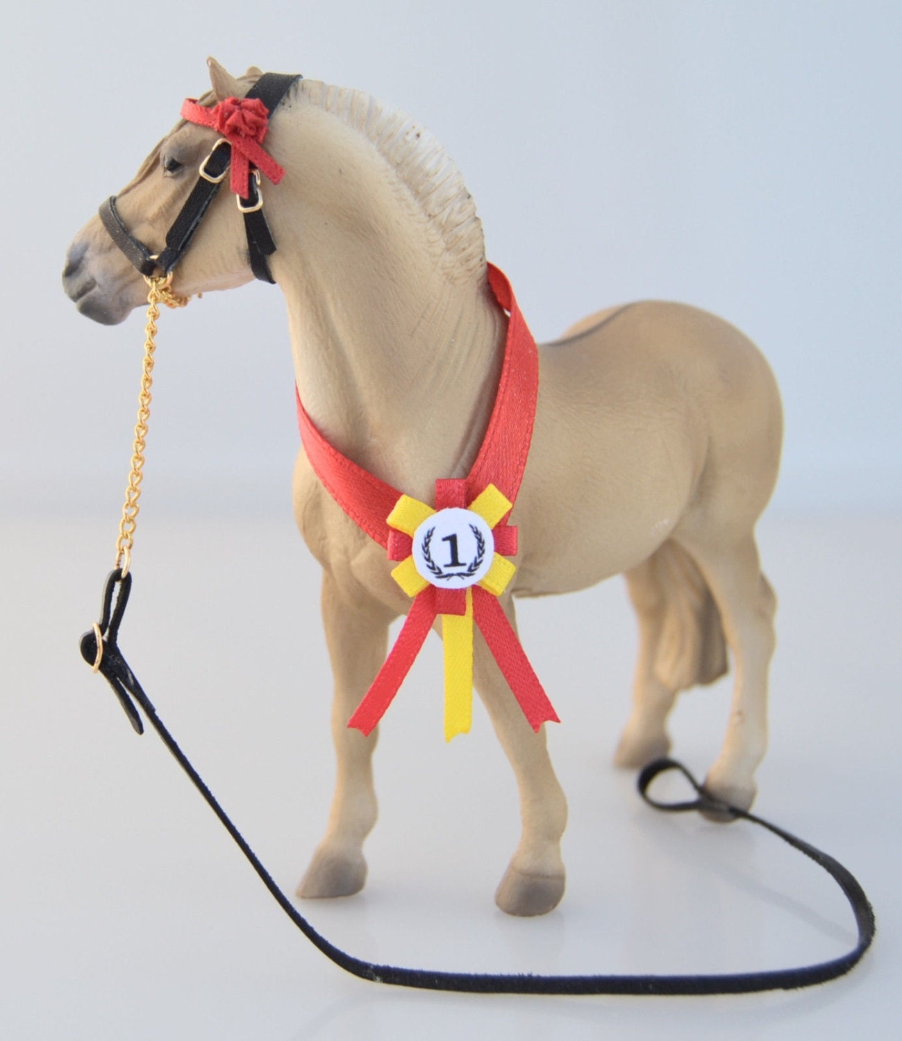 Black show HALTER for SCHLEICH HORSES with lead rope by Maestozo