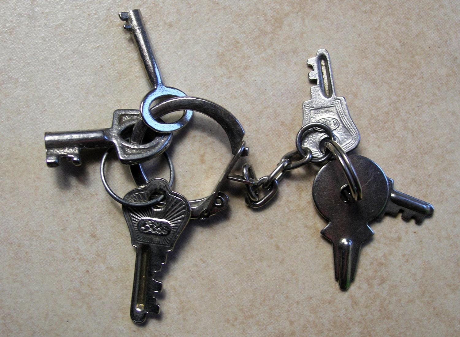 Mini Set of 6 Antique Keys with case, Extra Small Collectible Keys