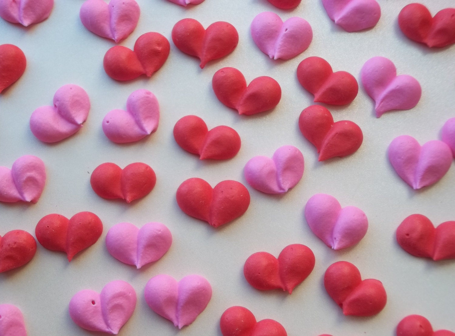 SALE Pink and red royal icing hearts Valentine's Day