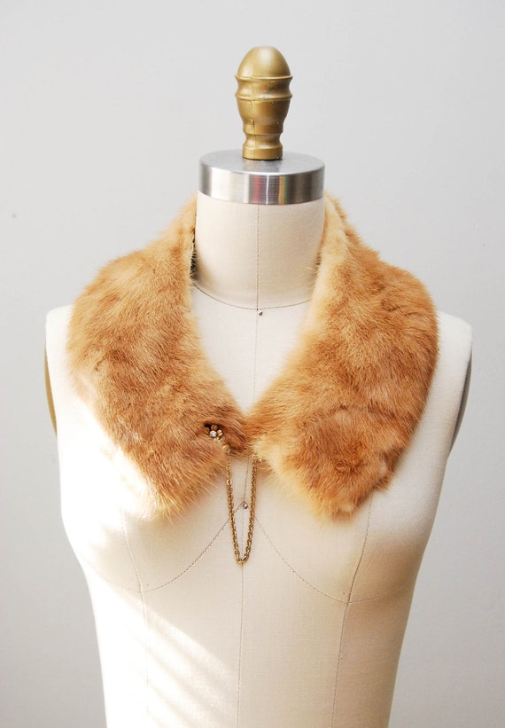 Vintage Fur Collar and Gold Sweater Clip / 50s Sandy Brown Fur