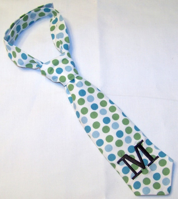 All Listings Boys' neckties tend to add an upscale feel to any look, but different styles can work for certain occasions. For example, formal ties in classy colors look best .