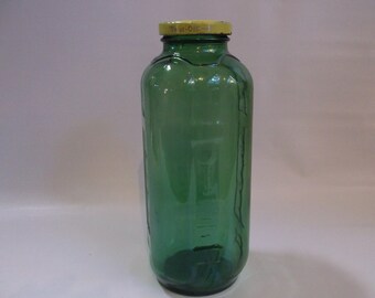 Juice Jar Vintage 50 s Sun-sweet green glass juice / water jar. Holds up to 40 ounces epsteam green
