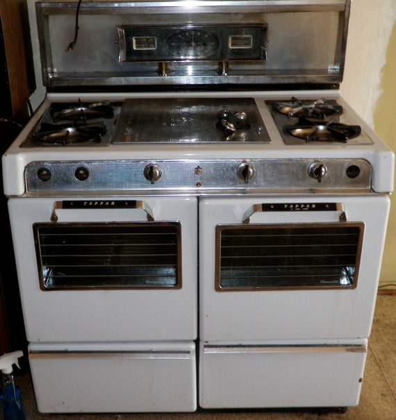 Items similar to Vintage 1950s Tappan Double oven 4 burner stove still