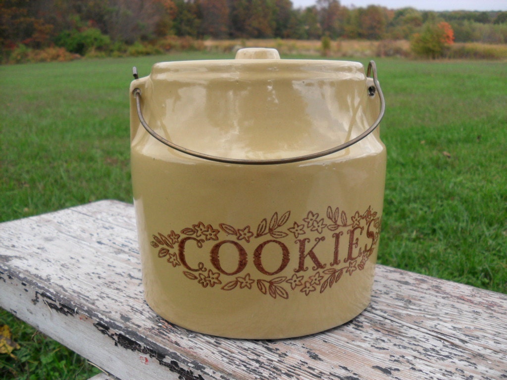 Vintage Cookie Jar Crock Pottery Retro Gold Kitchen by RelicRedo
