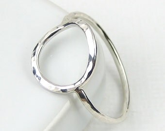 Sterling Silver Circle Ring, Hammered Karma Ring, Sterling Silver Ring, Open Circle Ring, Slim Ring, Modern Eternity Ring