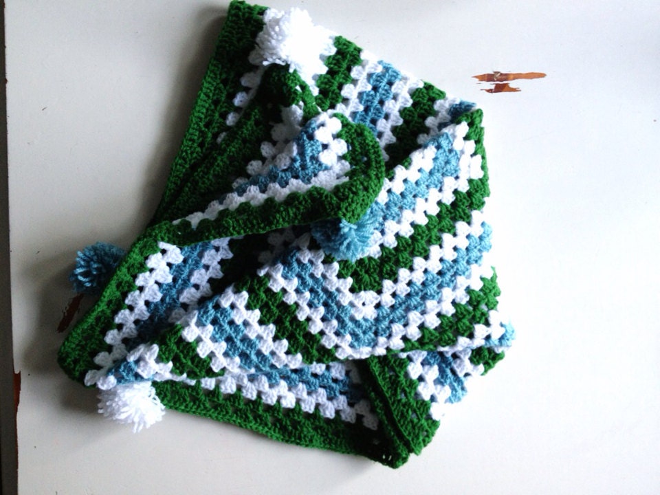 Crochet baby pom pom blanket by HookingWithHeart on Etsy