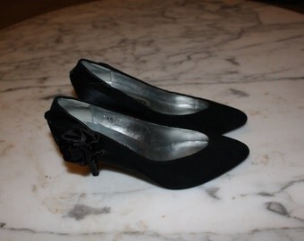 Skodan Black Suede pumps with rose detail on heel
