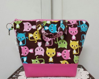 Kids, Girls, Insulated Lunch Bag, Vinyl Bottom, Cats,Kittens, Washable, Urban Zoologie, Heavy Nylon Lining, Purse, Tote.