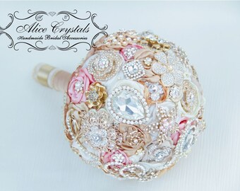 Brooch bouquet. Ivory and gold bouquet.