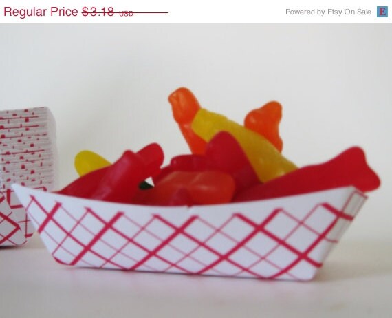 ON SALE - 25 Small Retro Red Plaid Food Tray for Parties, Showers or Wedding Il_570xn