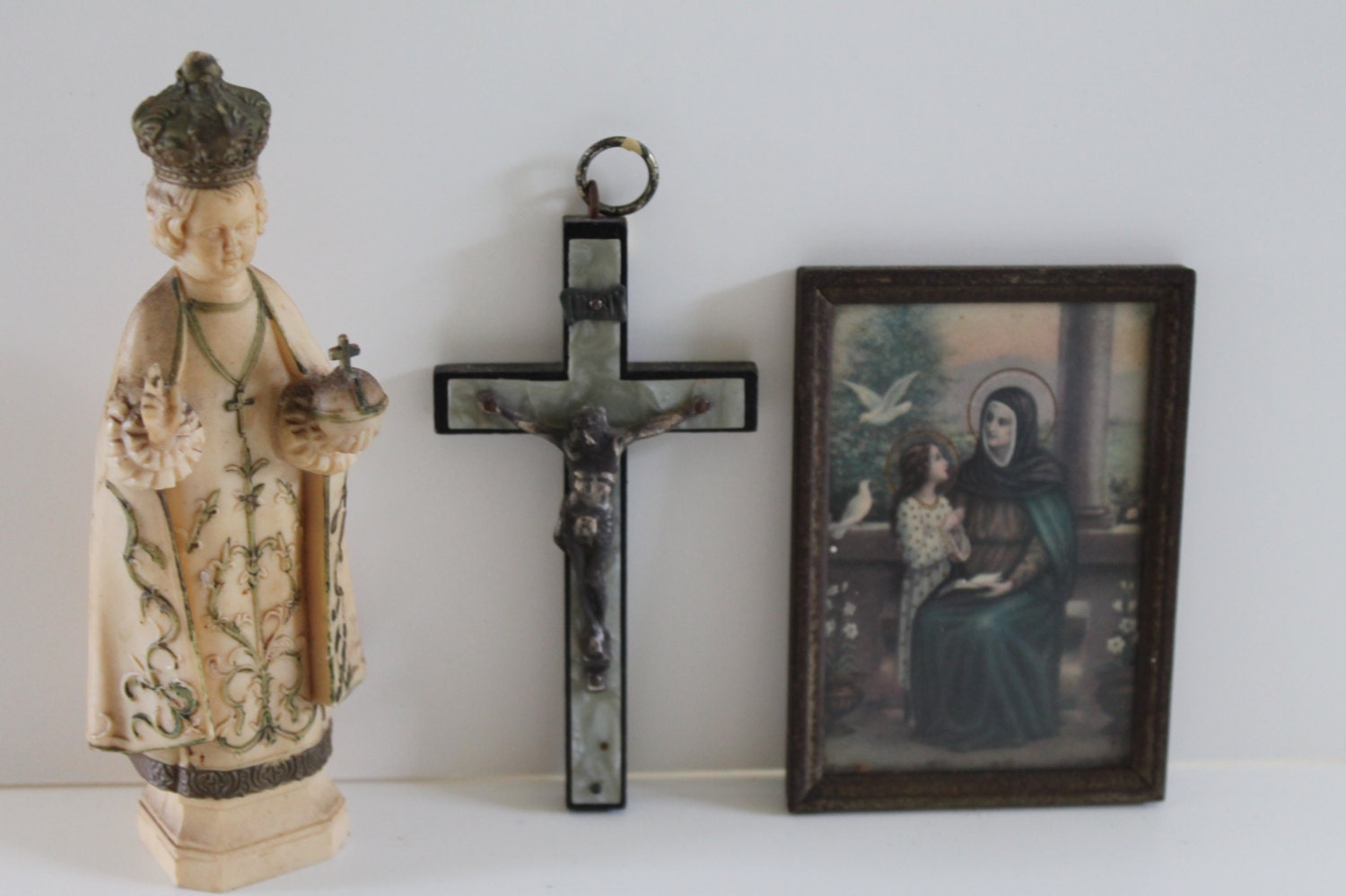 Vintage Lot of Religious Items