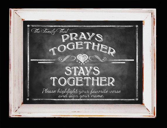 BIBLE VERSE sign The Family That Prays by PSPrintables on Etsy
