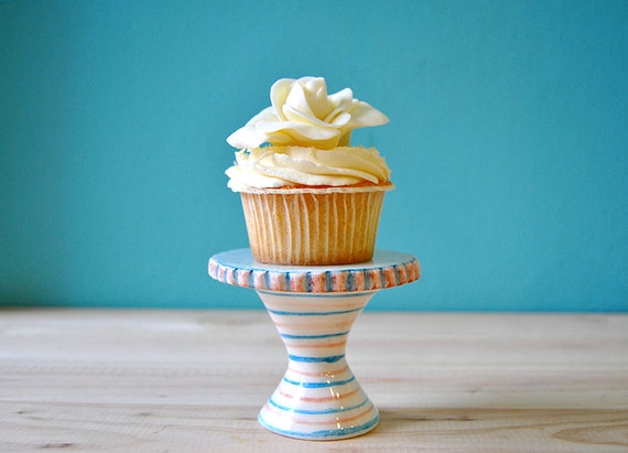 Ceramic Cupcake Stand by Barruntando