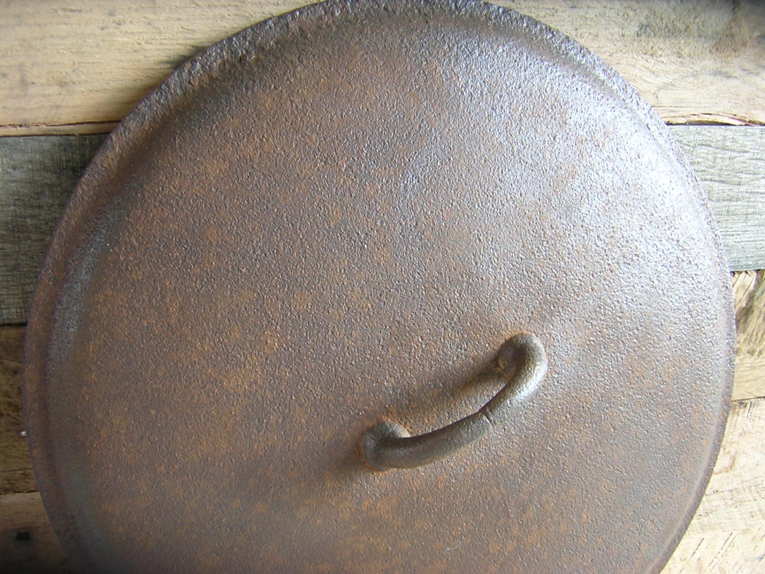 Cast iron lid