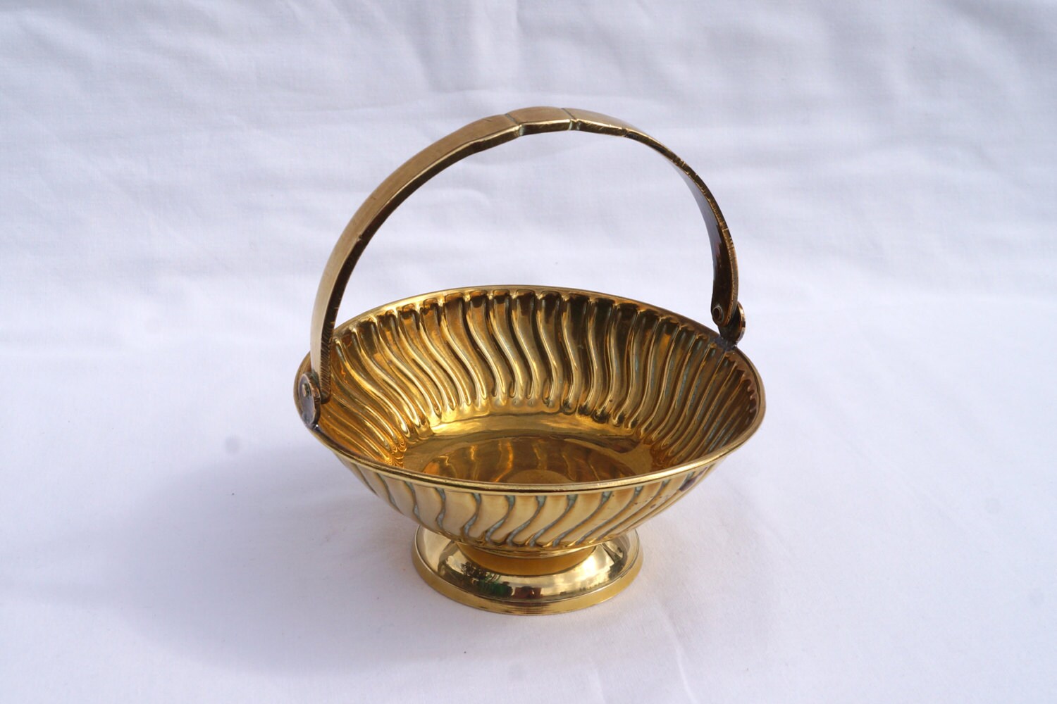 Vintage brass sugar bowl / candy dish / tray in perfect condition