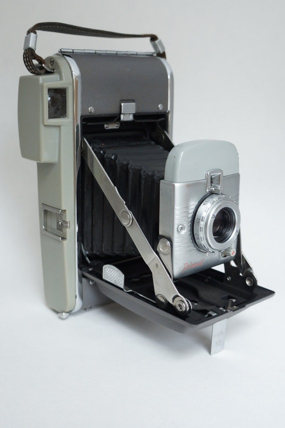 Polaroid Land Camera Model 80 Takes Roll Film. by