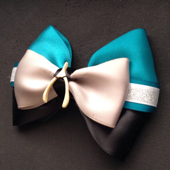 Karou inspired bow