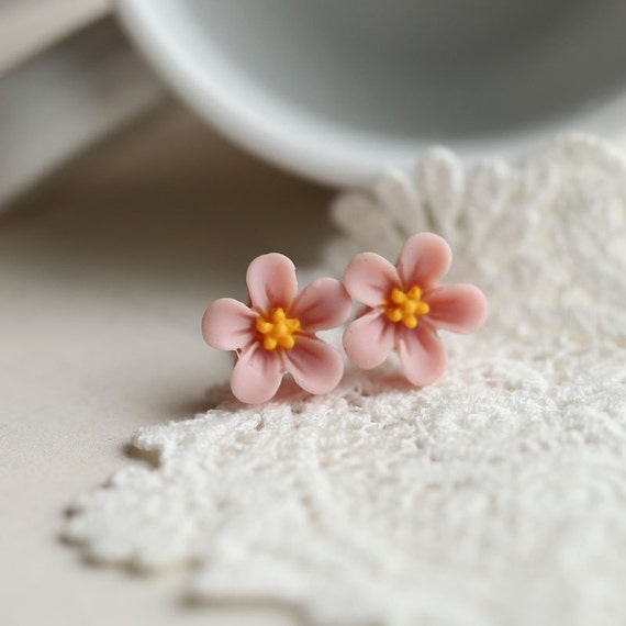 Lucy, Little Wild Flower Earrings