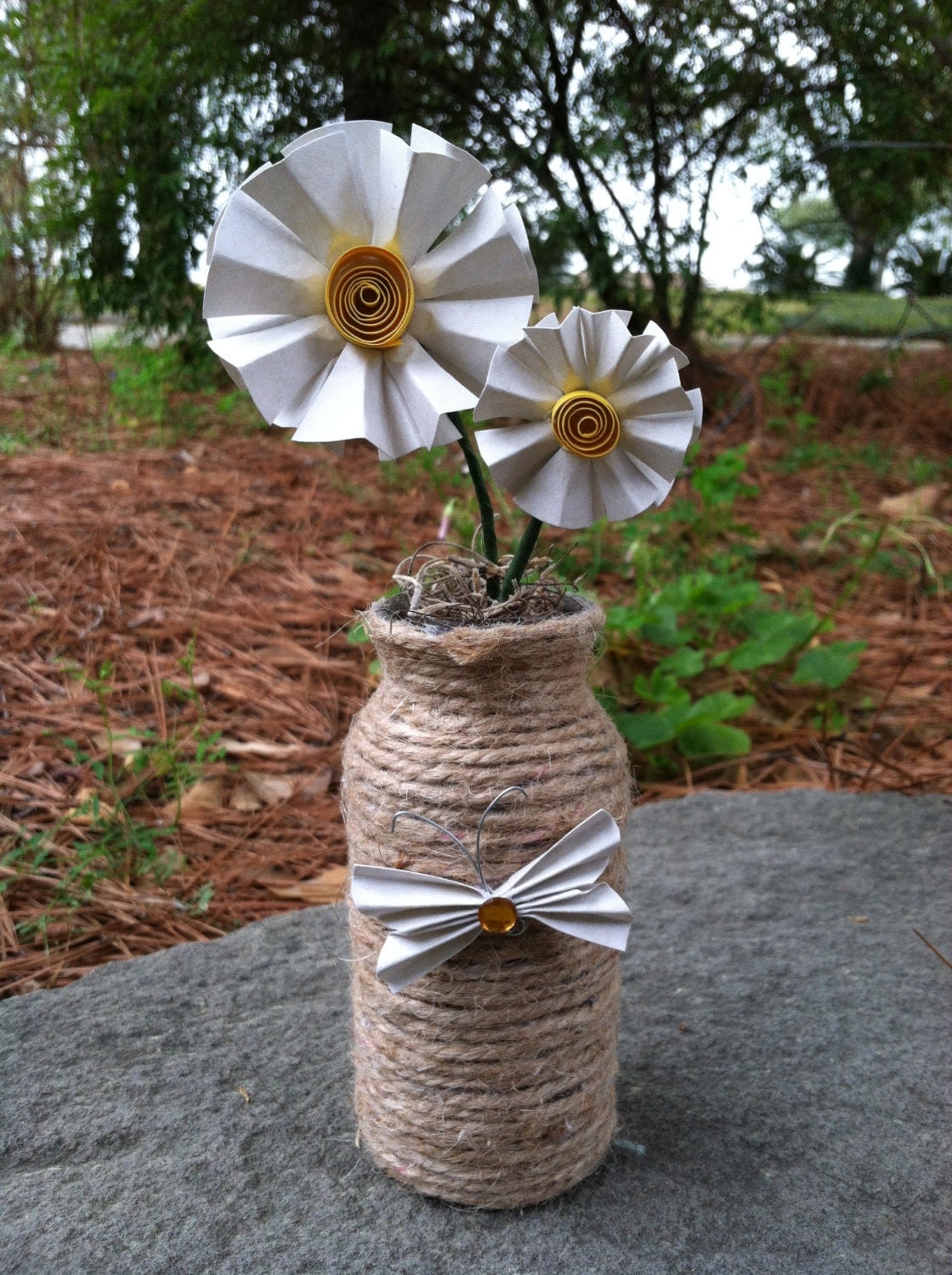 Daisy Paper Flower Vase
