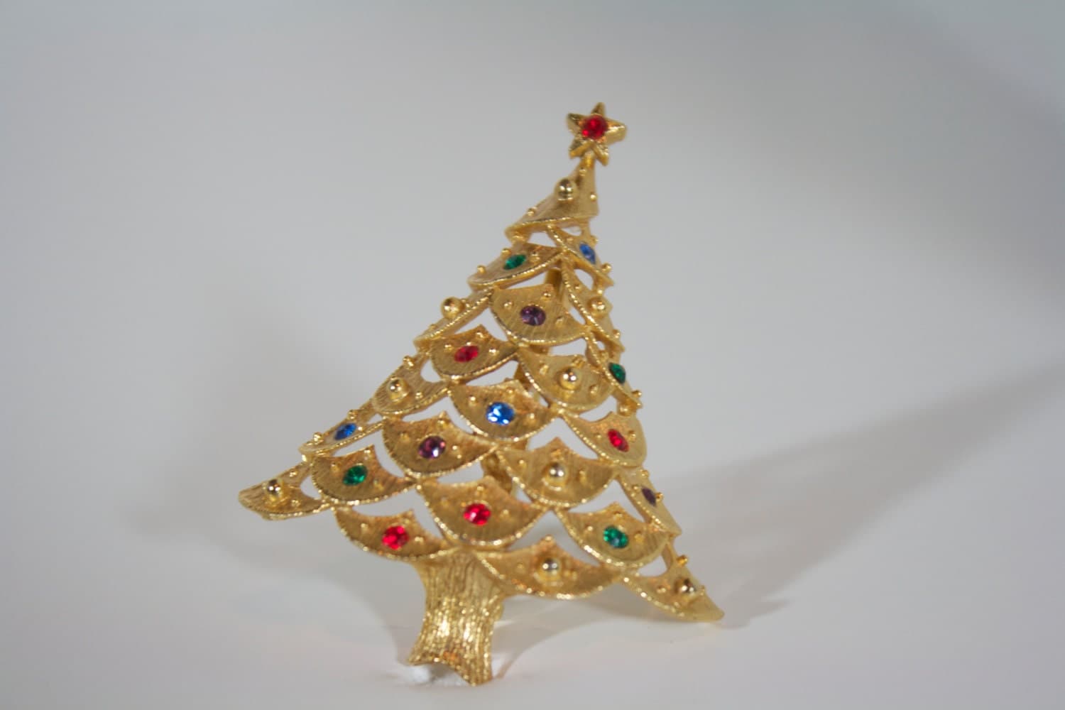 vintage christmas tree brooch or pin gold tone with vintage christmas tree brooch or pin gold tone with