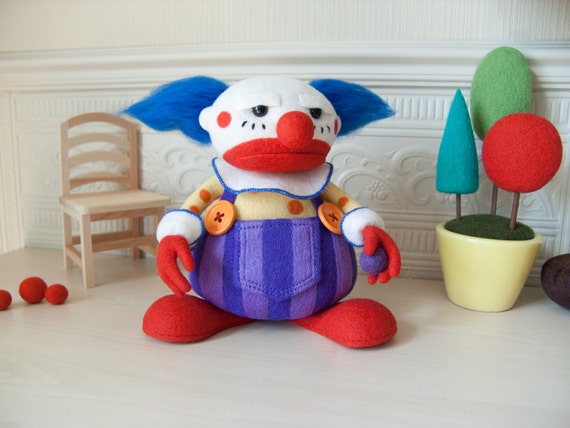 chuckles the clown plush