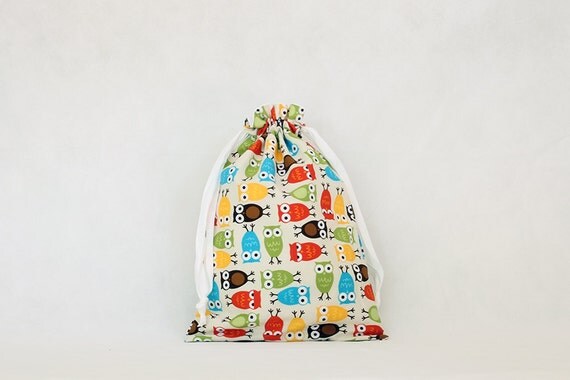 Items similar to Drawstring Bag / Library Bag - Bright Owls on Cream on ...