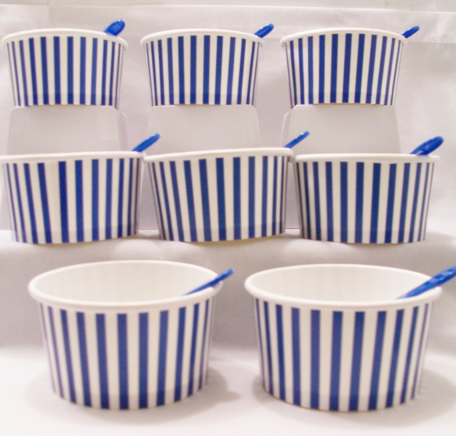 8 Blue striped paper cups icecream cups by
