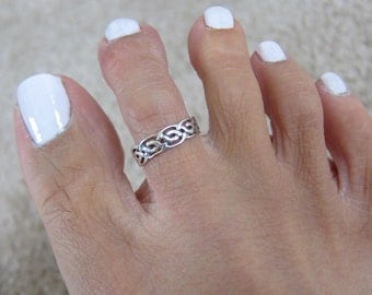 Adjustable Sterling Silver Knot Toe Ring, Celtic Toe Ring, Also Midi Ring, knuckle Ring.