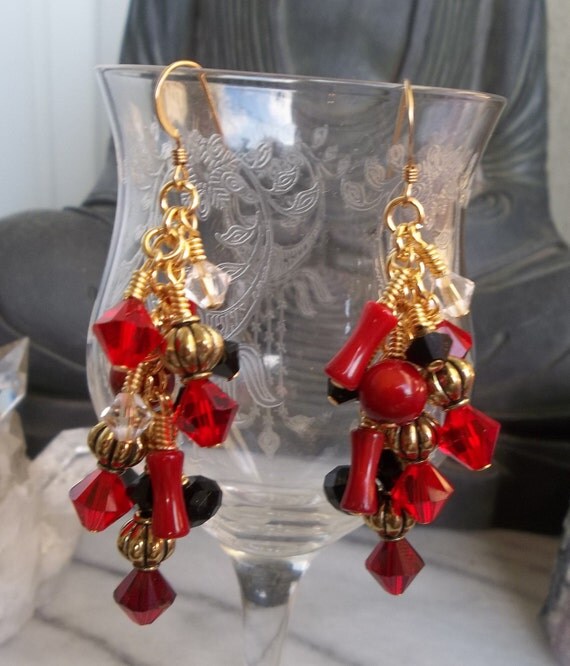 Elegant Red and Black Earrings in Gold