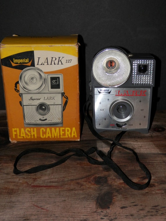 Vintage Imperial Lark 127 Flash Camera original box retro 1960s analog ...