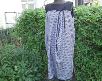 grey black Dress 50 th- stiped Dress - Linendress - handmade Dress - Boulesilhouette