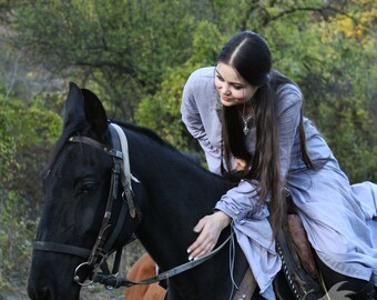 Medieval dress 'Lyanna' - Pale lavander fanasy dress for LARP or reenactment made to order from linen or cotton in custom sizes