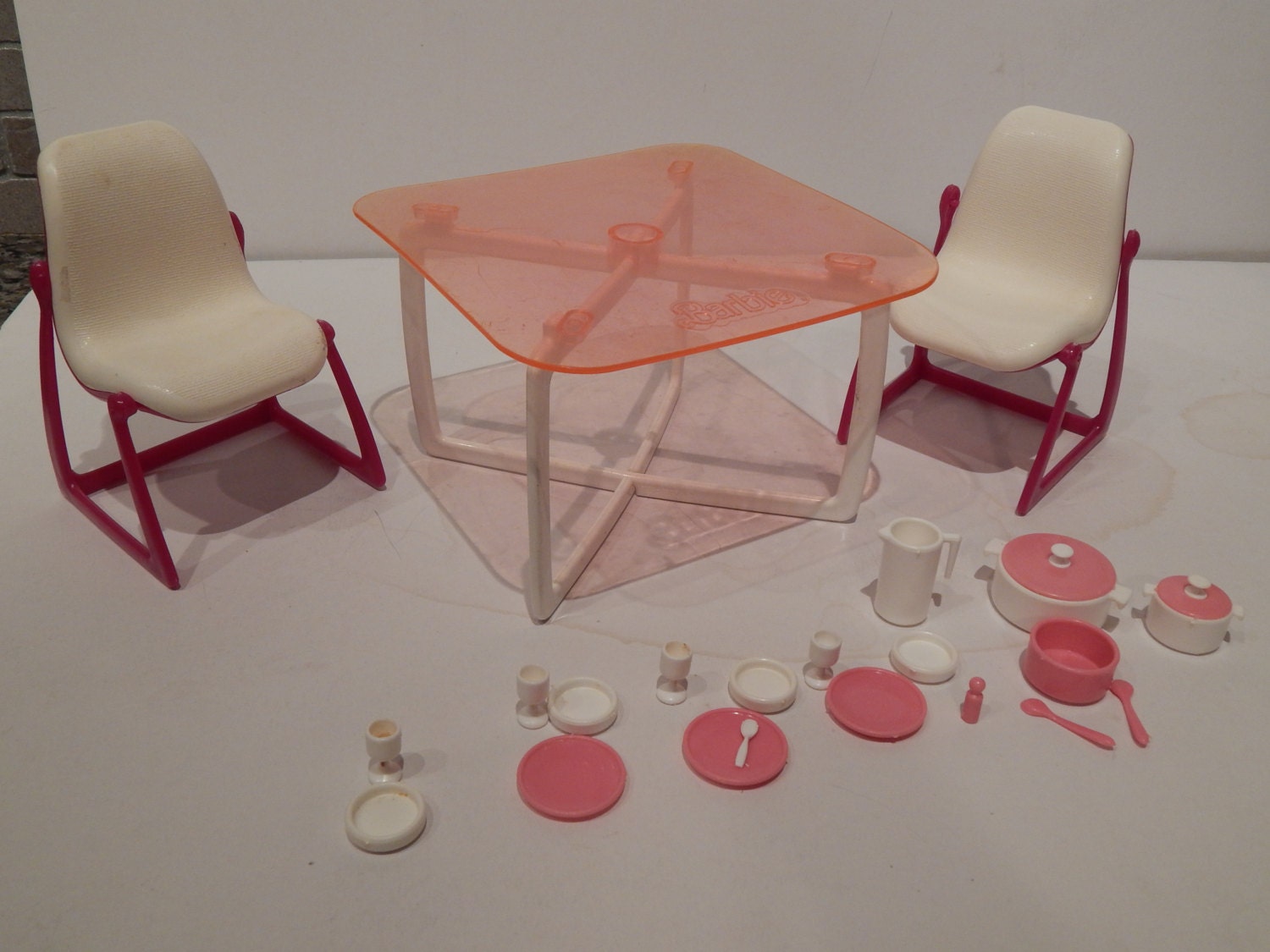 barbie doll table and chairs