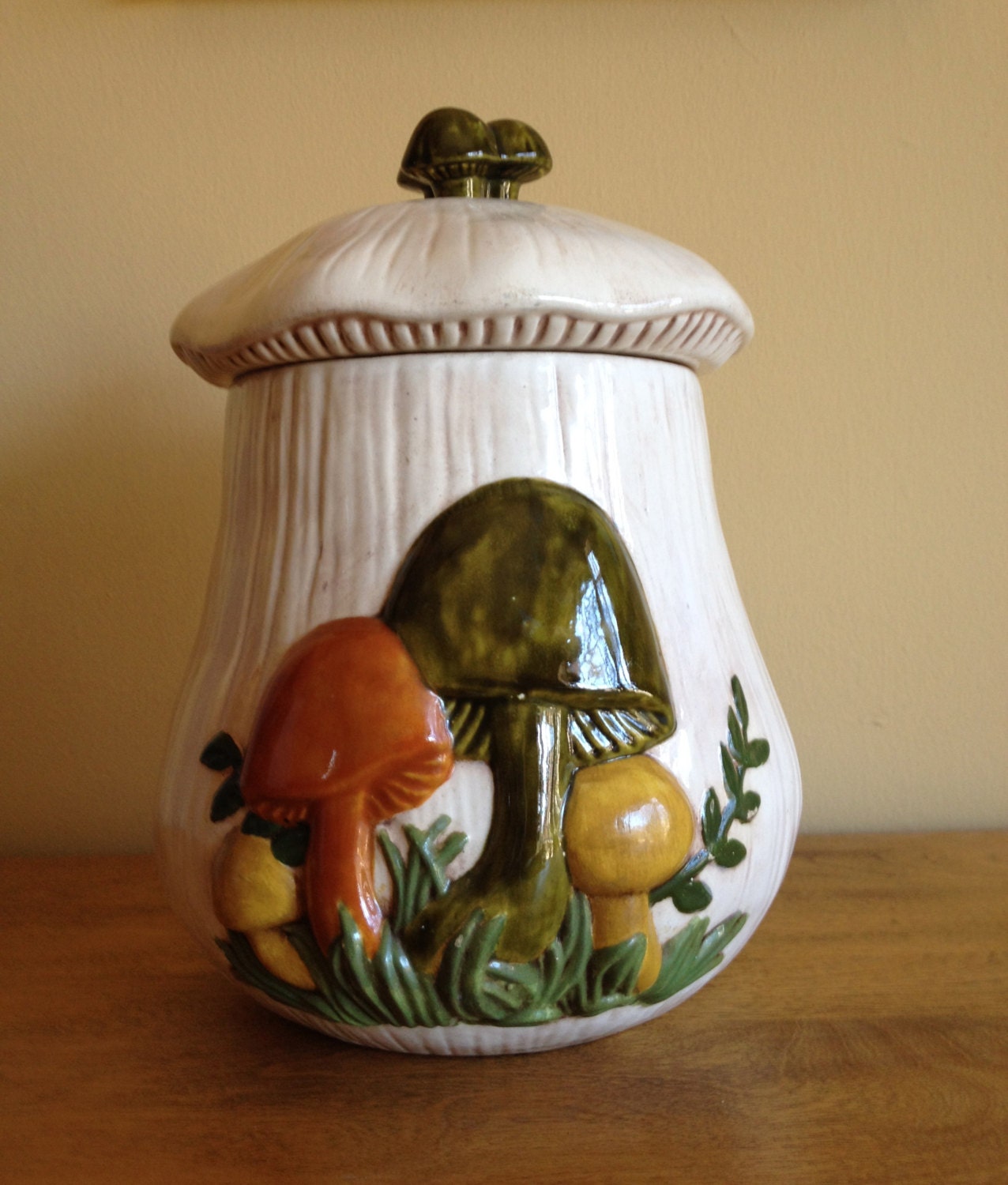 Vintage 1970s Cute Mushroom Cookie Jar Earthy Green by RetroZingo
