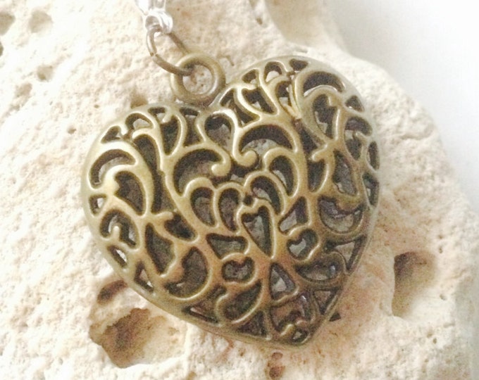 Antiqued Bronze Filigree Heart - KeyRing