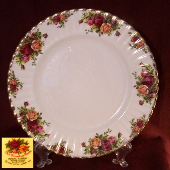 Royal Albert OLD COUNTRY ROSES 1962 Bone China Dinner Plate