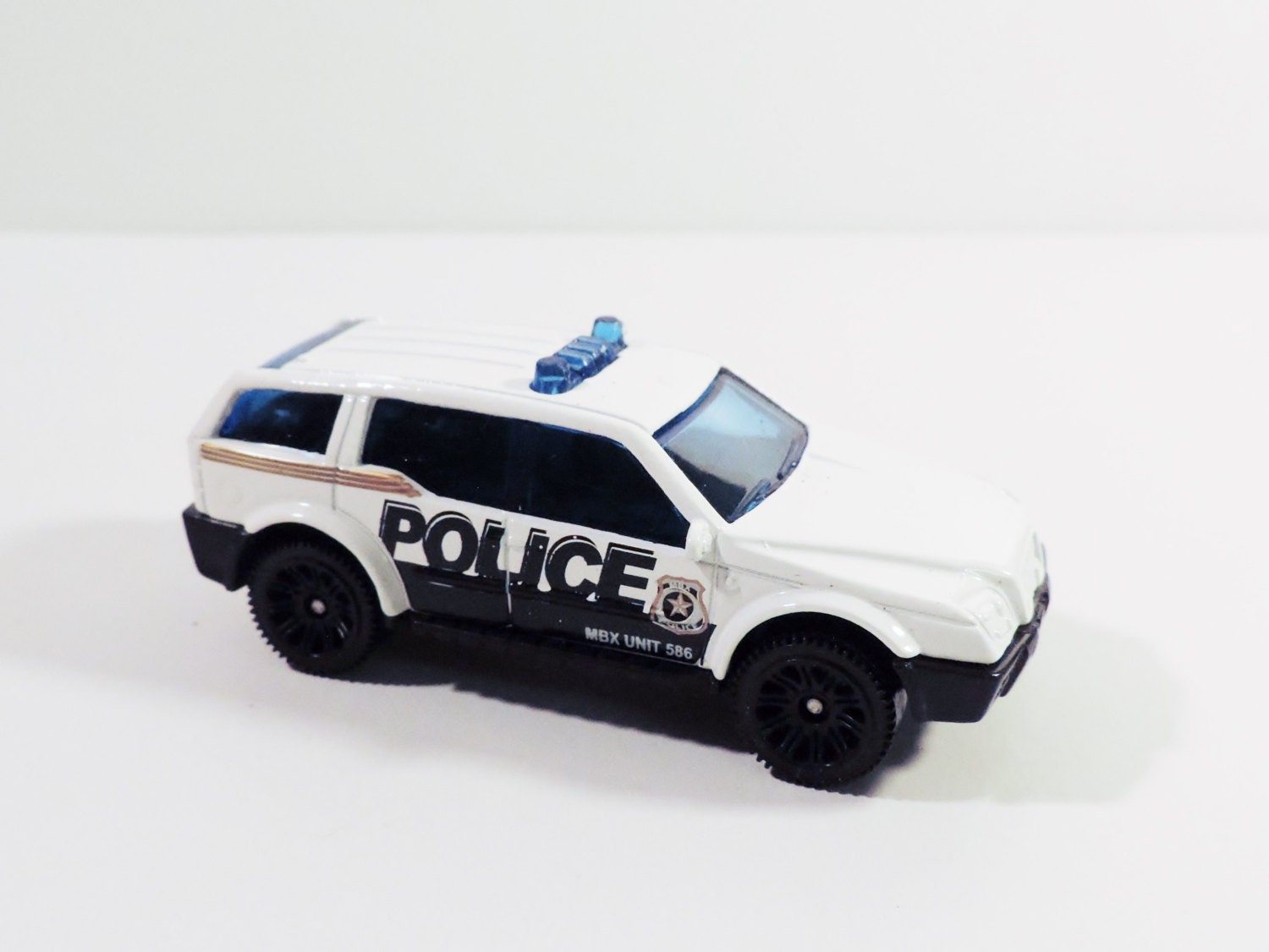 Matchbox 2002 POLICE SPORT SUV Die-Cast Car by KeychainsByBrad