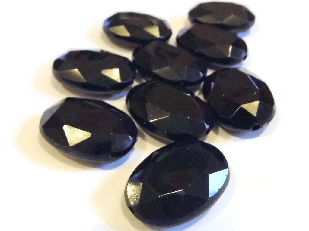 9 25mm Black Faceted Oval Beads Plastic Beads by SmileyBoy on Etsy