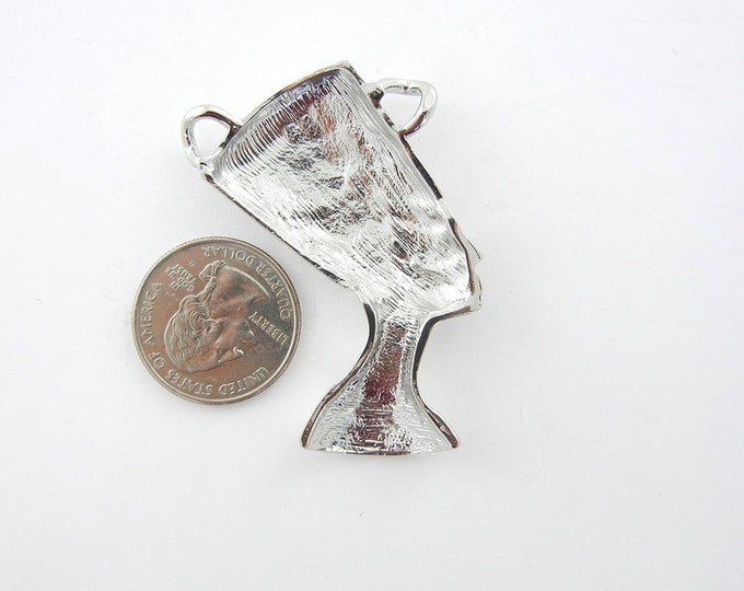 Silver-tone Double Link Nefertiti Pendant