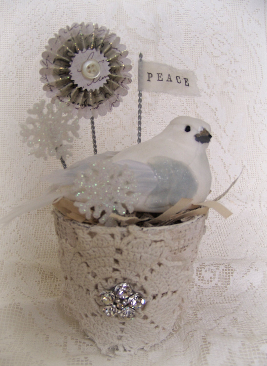 Winter White Christmas Handmade Vintage Christmas Decoration Vintage Style Christmas Bird Decor Shabby White Peat Pot Vintage Winter Scene