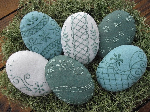 Hand Embroidered Easter eggs/ Bowl fillers /Easter decor