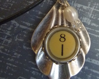 Vintage Typewriter key letter I with pearl and crystal