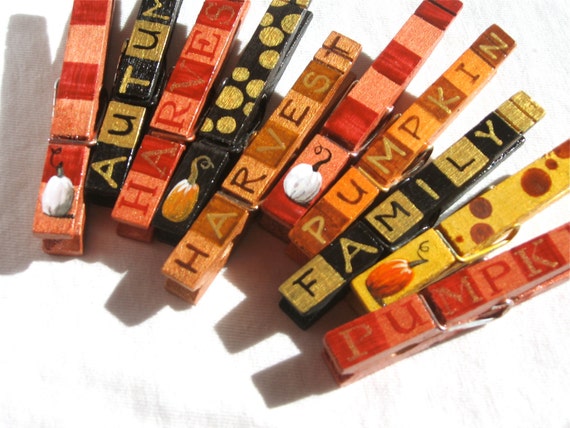 10 AUTUMN THANKSGIVING CLOTHESPINS magnetic hand painted