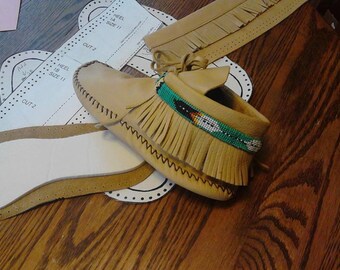 Moccasin Patterns and handmade beaded jewelry and more by Laindias