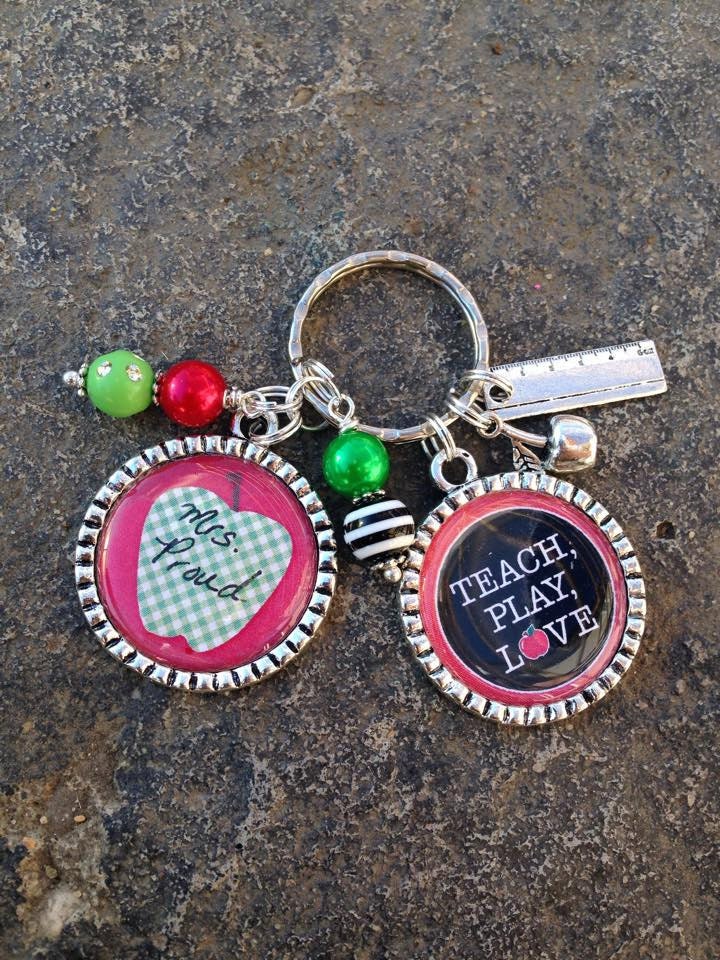 teacher-key-chain-with-personalization-by-greenappledanglersii