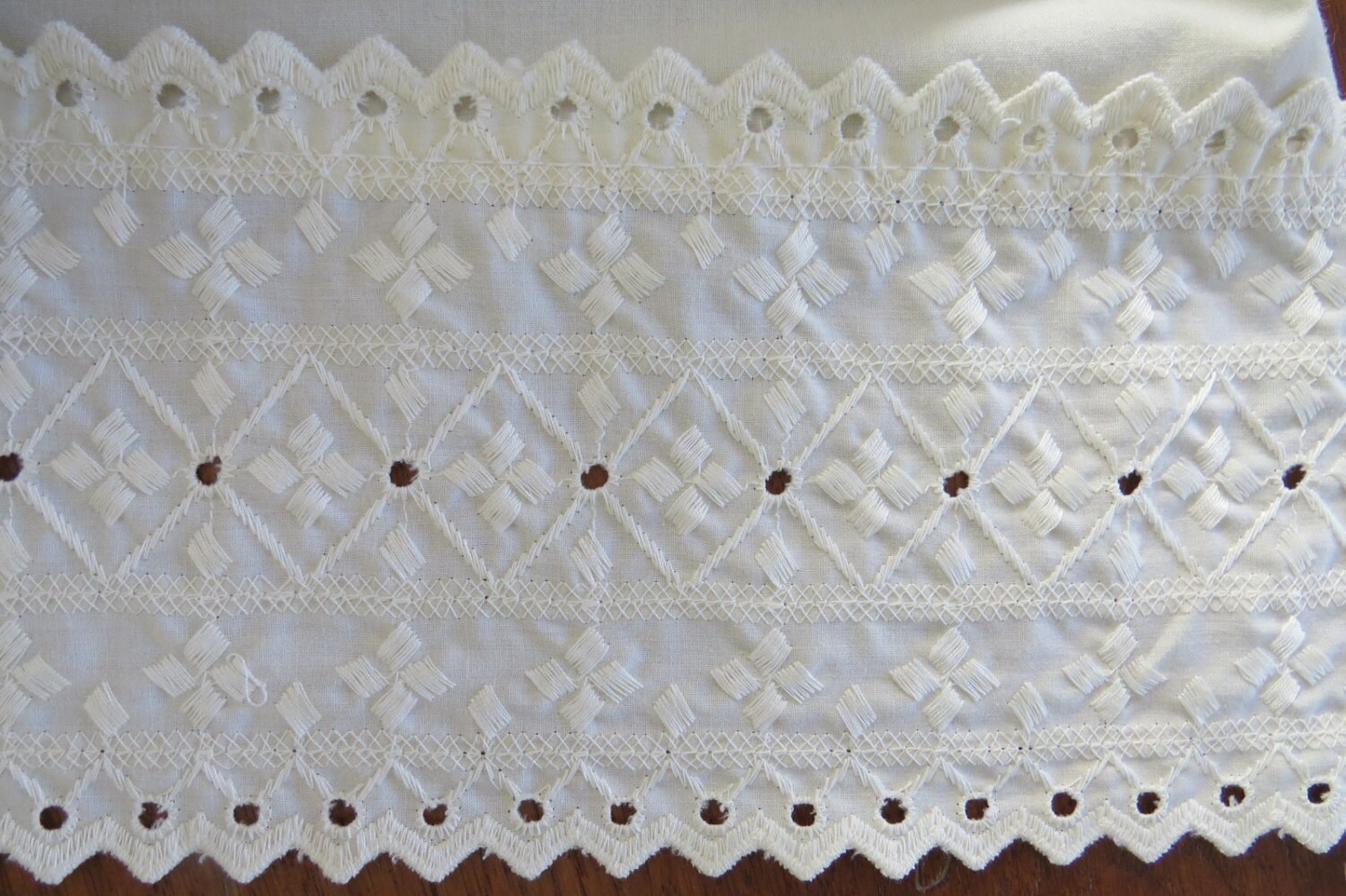 SALE Vintage Eyelet Lace Twin Single Flat Sheet by Wamsutta
