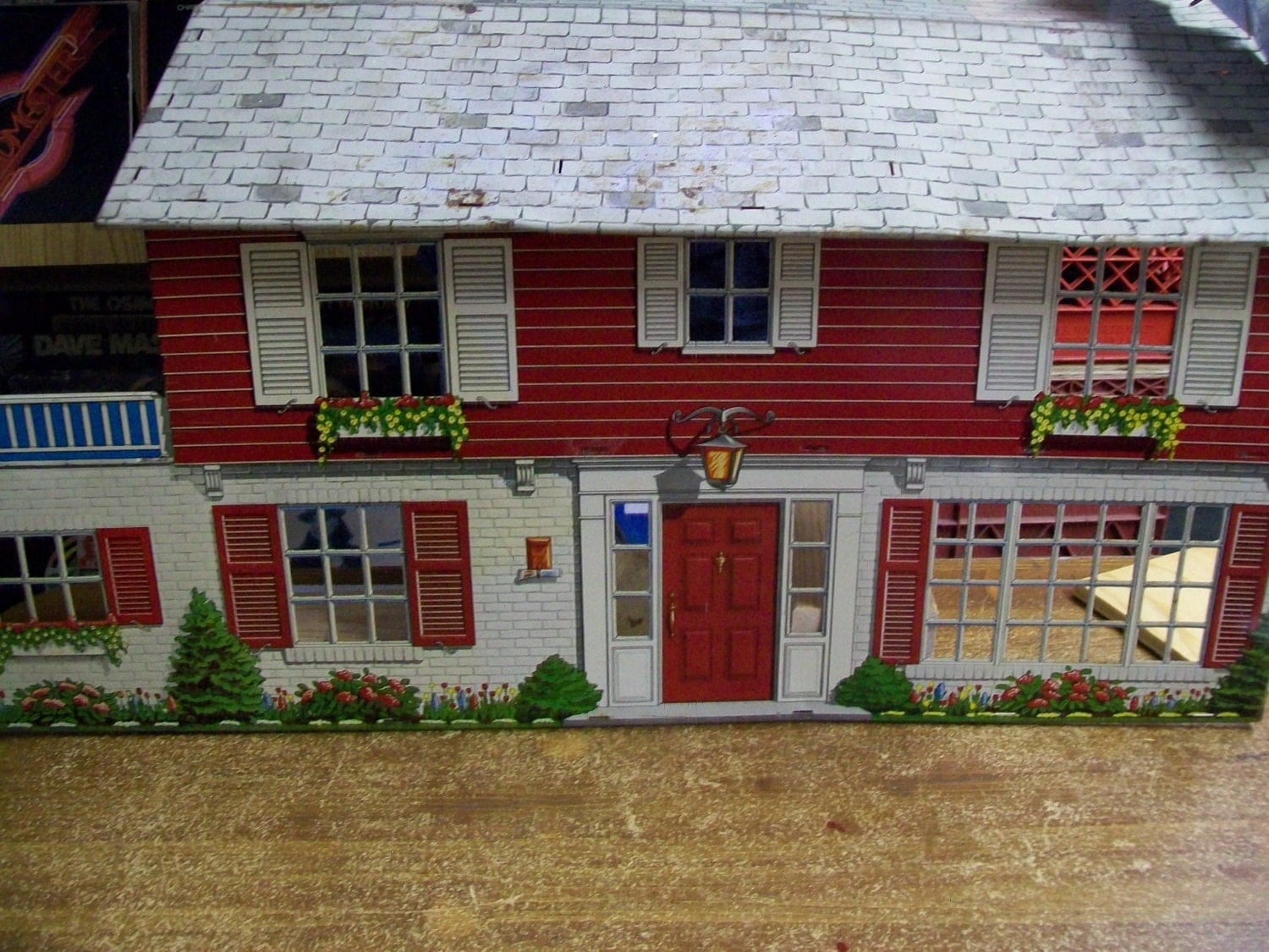 metal vintage doll house