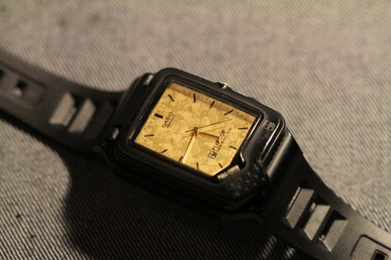 Vintage Casio Flip Top Databank Calculator Watch FTP-30